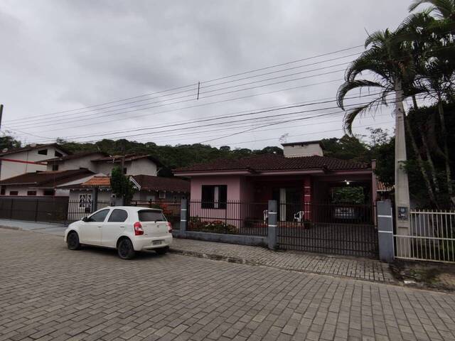 #CA0260 - Casa para Venda em Joinville - SC - 1